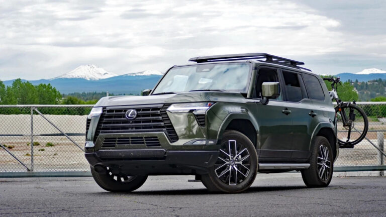 2024 Lexus GX 550 Premium with Mt Bachelor1