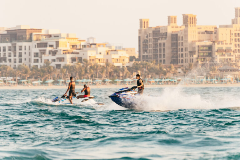 2023 GetYourGuide Dubai 1.5 Hour Speedboat Tour Marina Atlantis Burj Al Arab