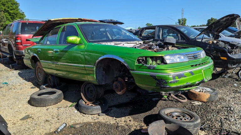 99 1992 Ford Crown Victoria in North Carolina junkyard photo by Murilee Martin