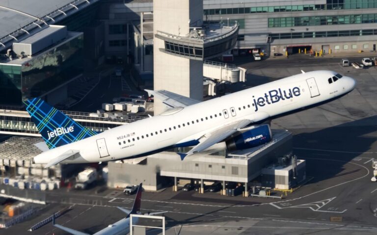 N524JB JetBlue Airbus A320 232 4 scaled e1722363522934