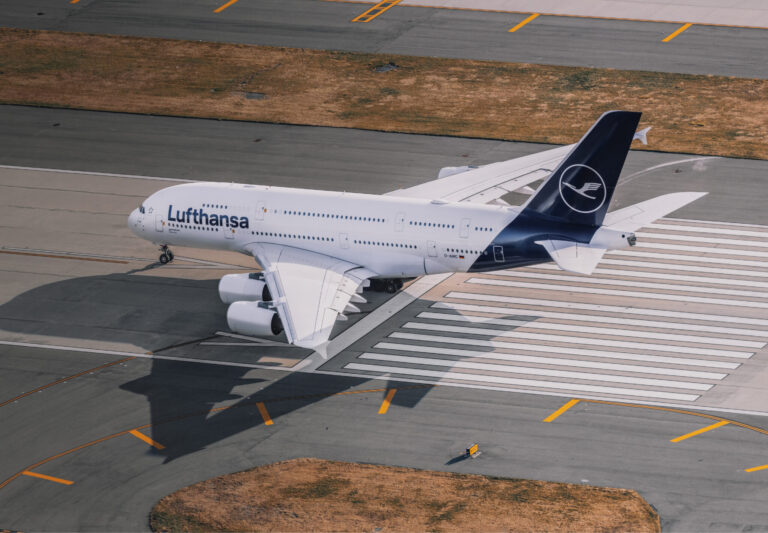 D AIMC Lufthansa Airbus A380 841 1 scaled