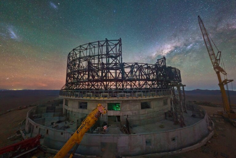 extremely large telescope chile under construction at night