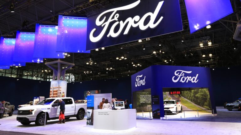 108134333 1745267151586 NYIAS DeVries 04162025 165