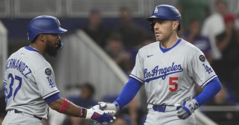 urlhttps3A2F2Fcalifornia times brightspot.s3.amazonaws.com2F442Fa22F8664f8f147d0baca020a34d65c5d2Fdodgers marlins baseball 16551